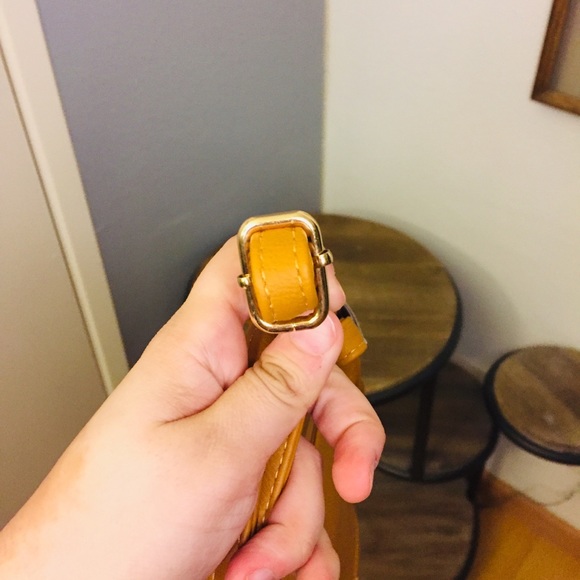 NWT MKII Saddle Crossbody Bag by Deluxity - Tan - Picture 7 of 8